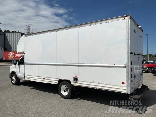 Ford E-350 Jakeluautot