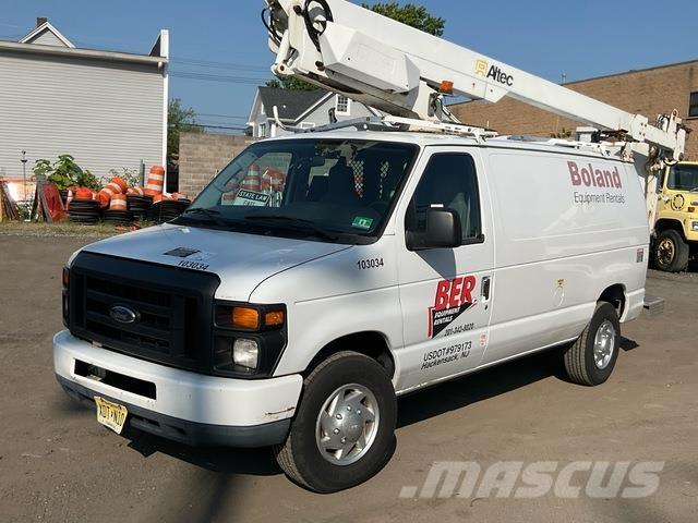 Ford E-350 Nostolava-autot