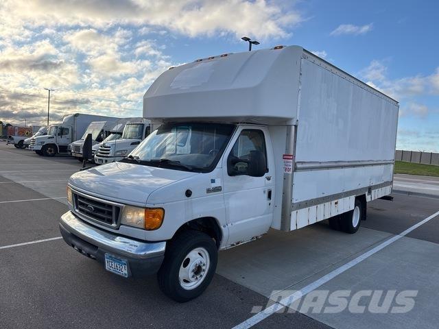 Ford E-350 Umpikorikuorma-autot