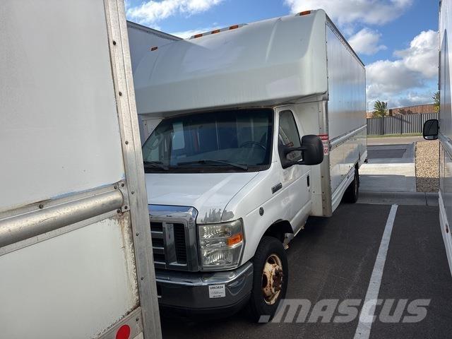 Ford E-350 Umpikorikuorma-autot