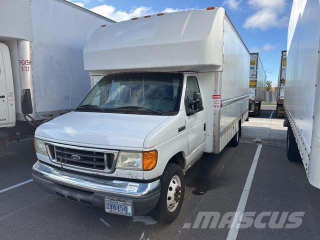 Ford E-350 Jakeluautot