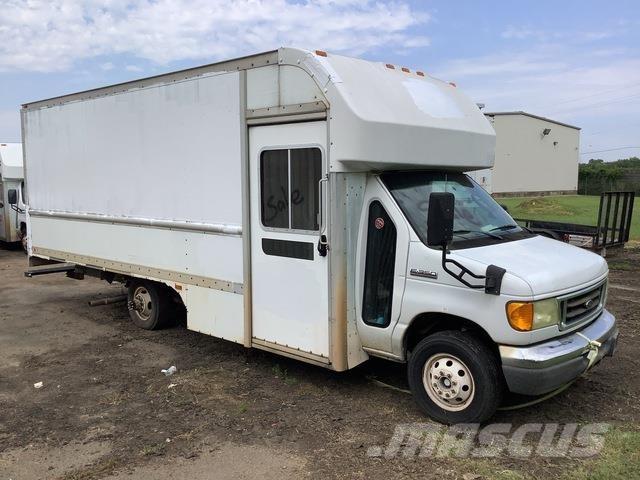 Ford E-350 Jakeluautot