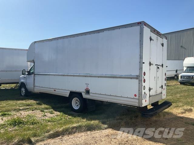 Ford E-350 Umpikorikuorma-autot