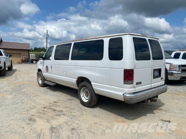 Ford E-350 Henkilöautot