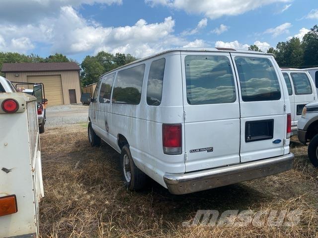 Ford E-350 Henkilöautot