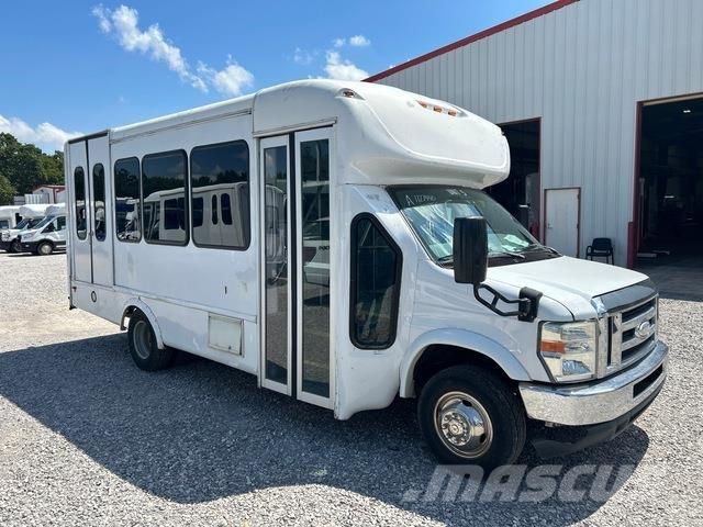Ford E-350 Minibussit