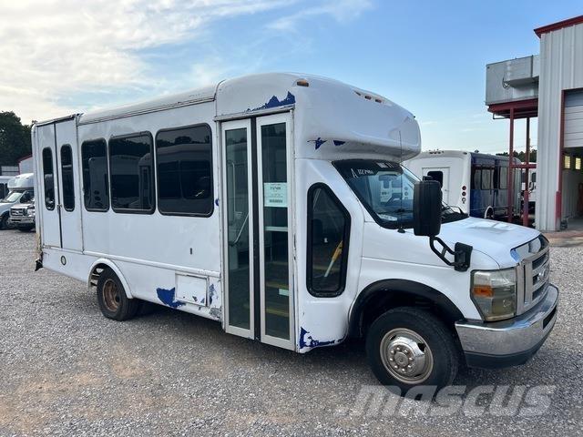 Ford E-350 Minibussit