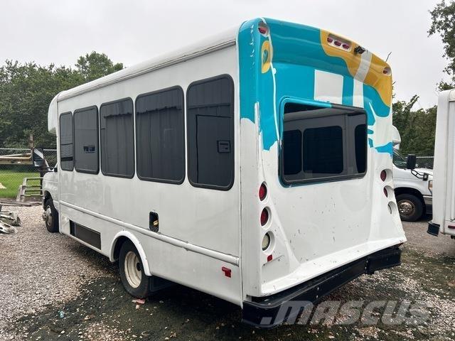 Ford E-350 Minibussit