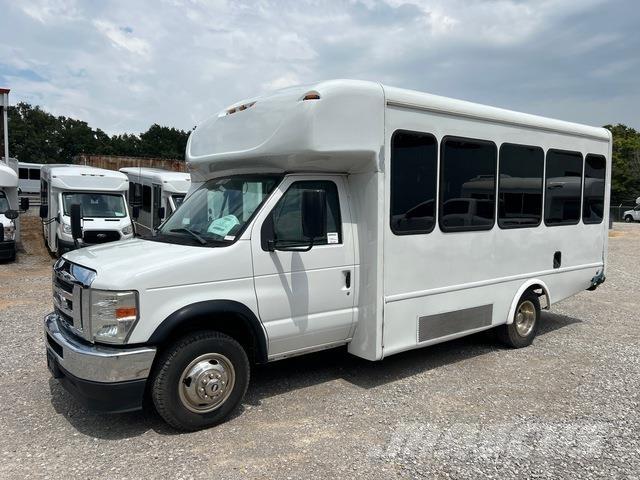 Ford E-350 Minibussit