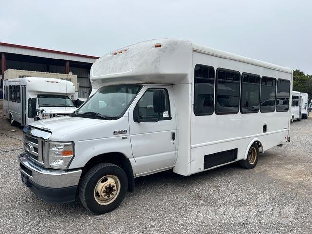 Ford E-350 Minibussit