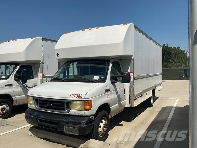 Ford E-350 Jakeluautot