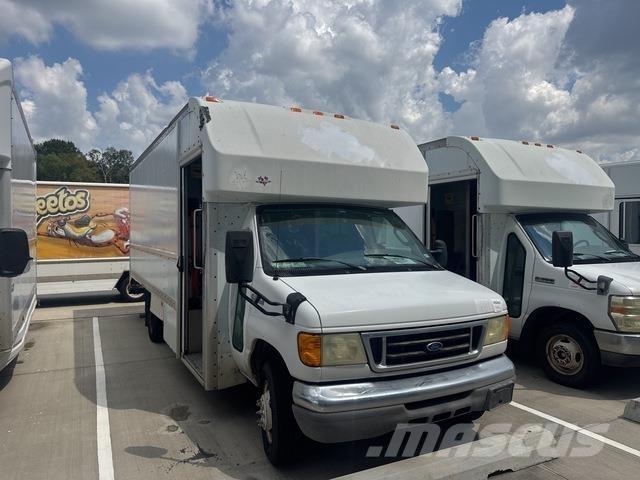 Ford E-350 Jakeluautot
