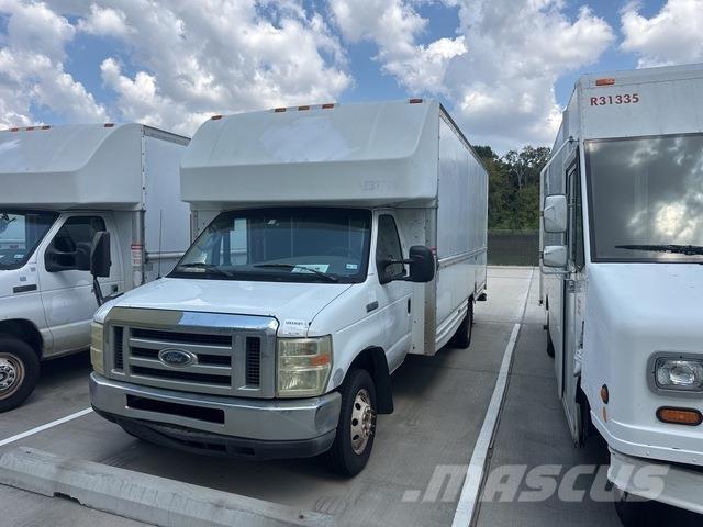 Ford E-350 Jakeluautot