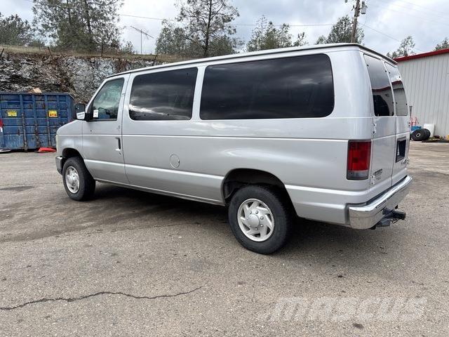 Ford E-350 Henkilöautot