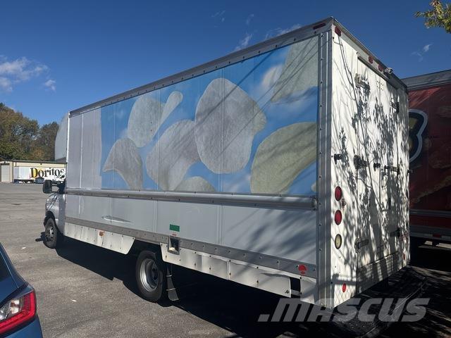 Ford E-350 Jakeluautot