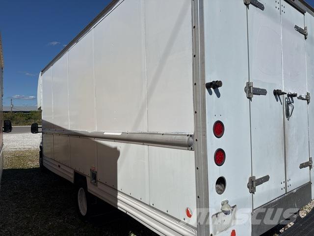 Ford E-350 Jakeluautot