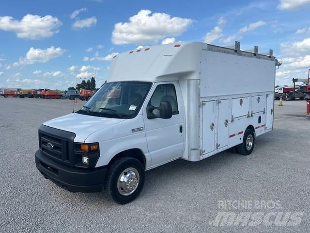 Ford E-450 Lava-autot