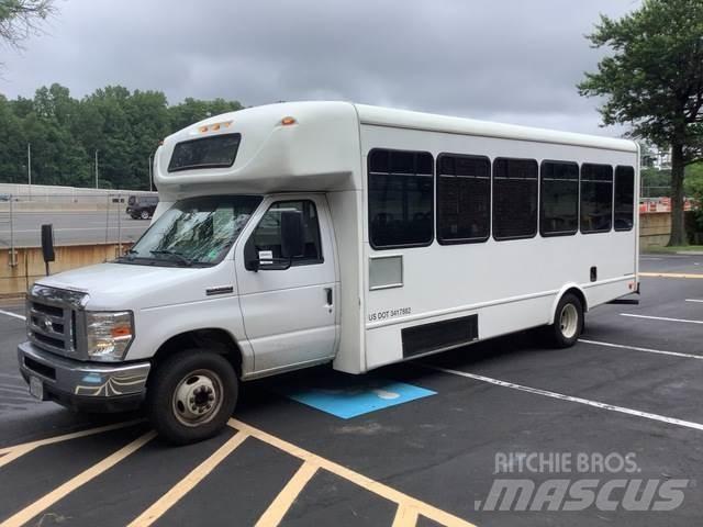 Ford E-450 Minibussit