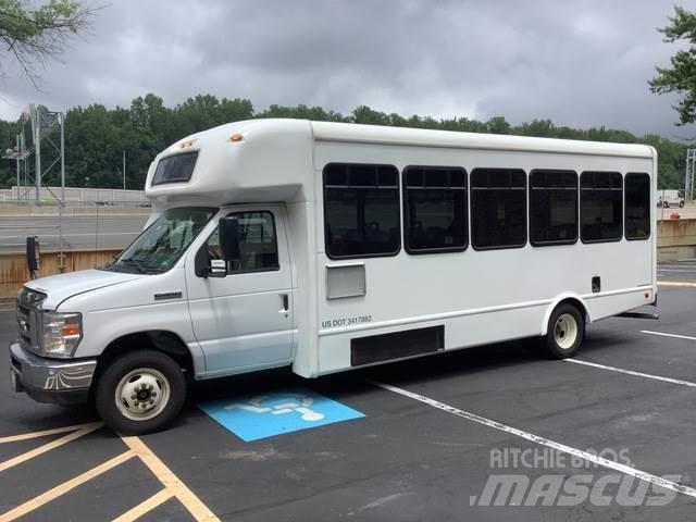 Ford E-450 Minibussit