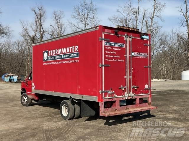 Ford E-450 Paine-/imuautot