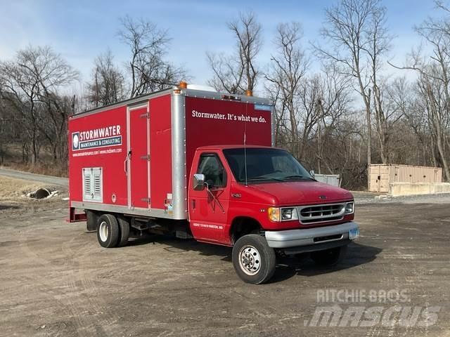 Ford E-450 Paine-/imuautot