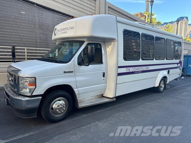 Ford E-450 Minibussit