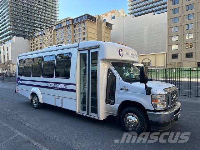 Ford E-450 Minibussit