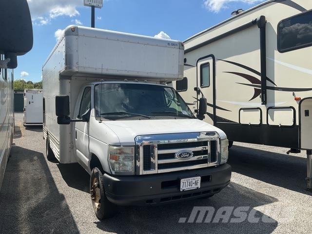 Ford E-450 Umpikorikuorma-autot