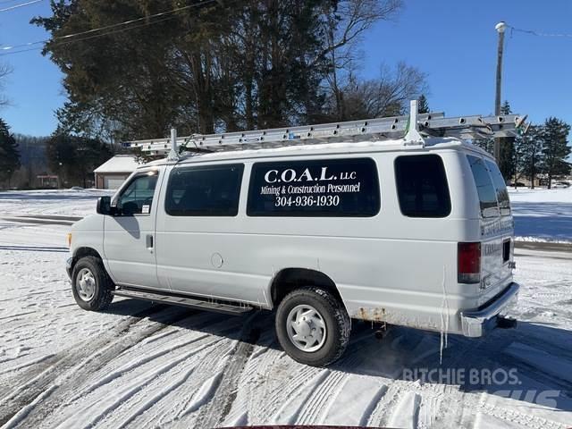 Ford E350 Pakettiautot