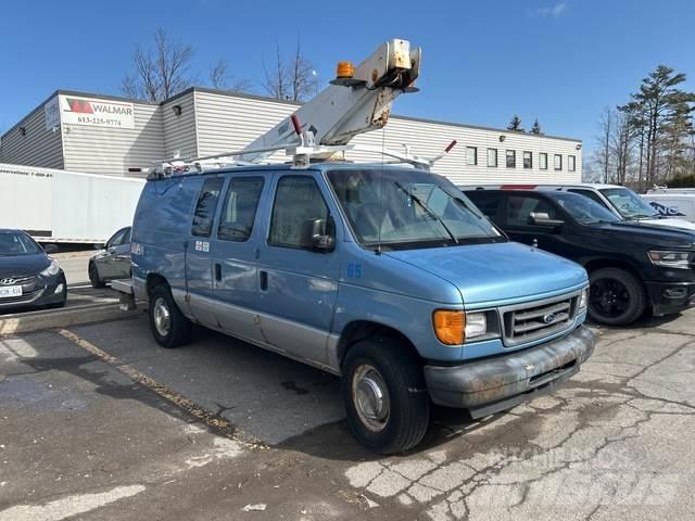 Ford E350 Nostolava-autot