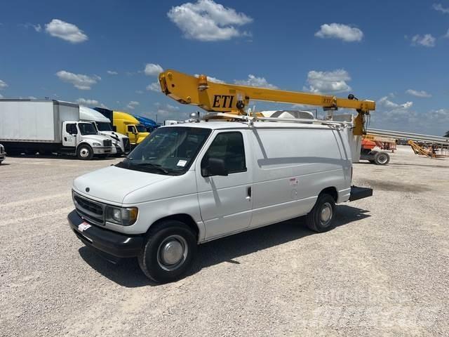 Ford E350 Umpikorikuorma-autot