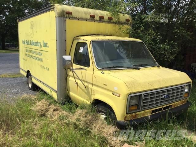 Ford E350 Umpikorikuorma-autot