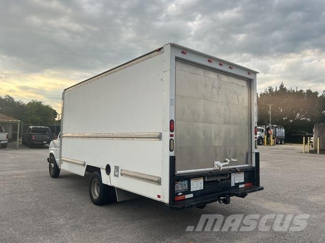 Ford E350 Umpikorikuorma-autot