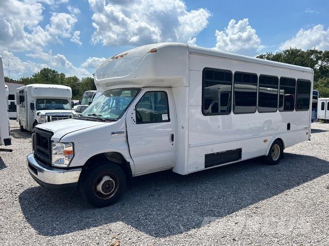Ford E450 Minibussit