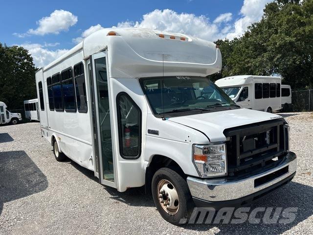 Ford E450 Minibussit