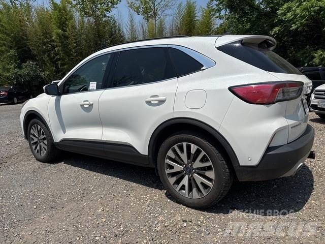 Ford Escape Henkilöautot