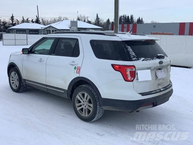 Ford Explorer Henkilöautot