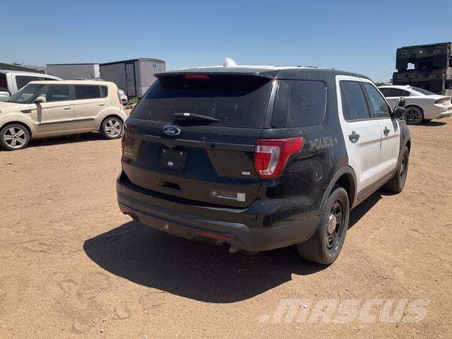 Ford Explorer Henkilöautot