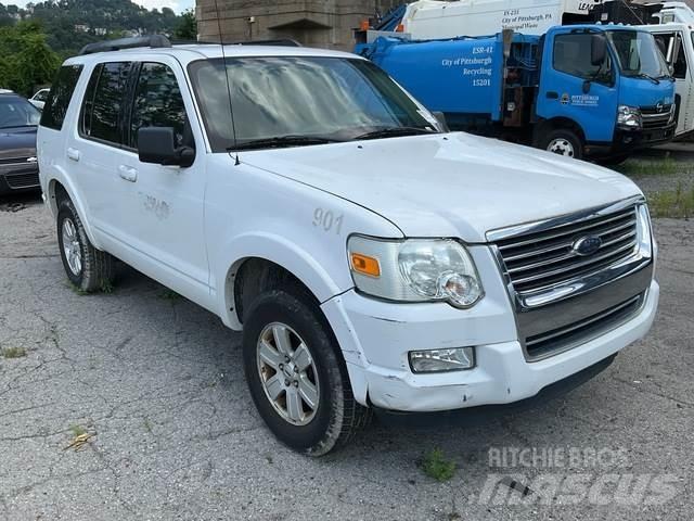 Ford Explorer Henkilöautot
