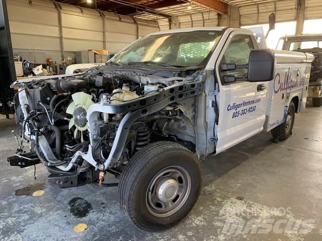 Ford F-250 Tienhoitoautot