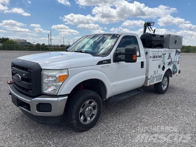 Ford F-250 Tienhoitoautot