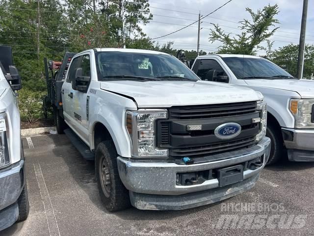 Ford F-250 Lava-kuorma-autot