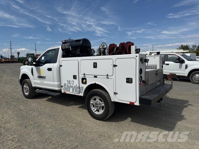 Ford F-250 Tienhoitoautot