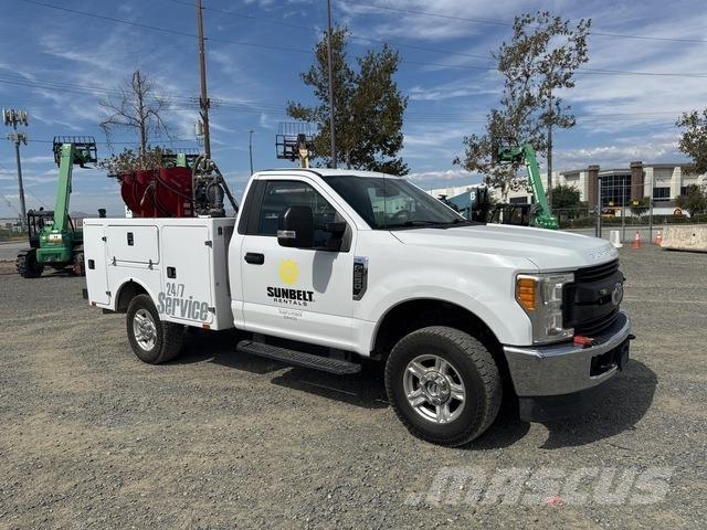 Ford F-250 Tienhoitoautot