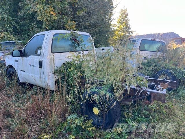 Ford F-250 Ohjaamot ja sisustat