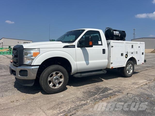 Ford F-250 Tienhoitoautot