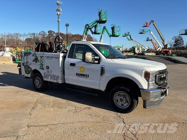 Ford F-250 Tienhoitoautot