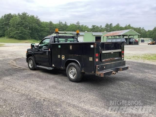 Ford F-350 Lava-autot