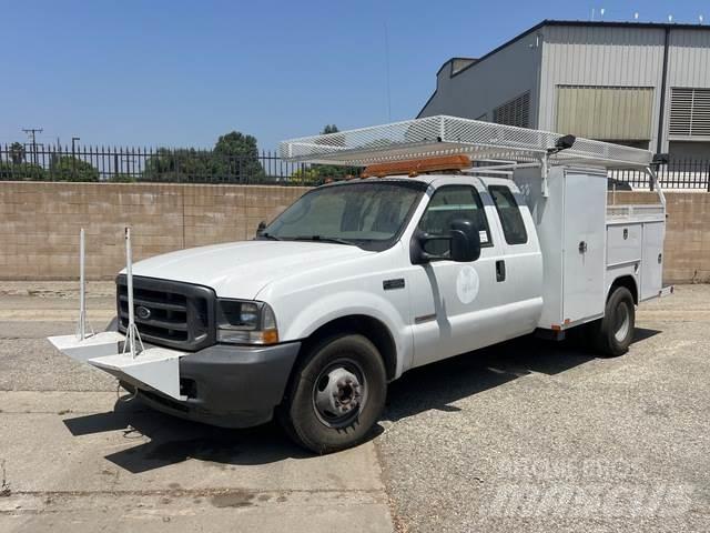 Ford F-350 Tienhoitoautot