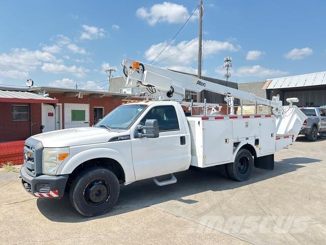 Ford F-350 Nostolava-autot